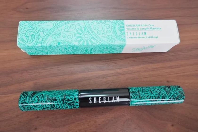 Top SHEIN SHEGLAM Mascara